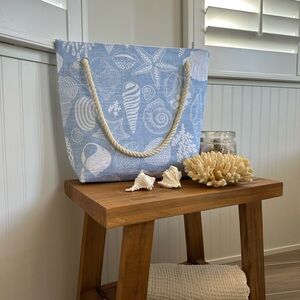 Blue Seashell Tote Bag w/travel strap